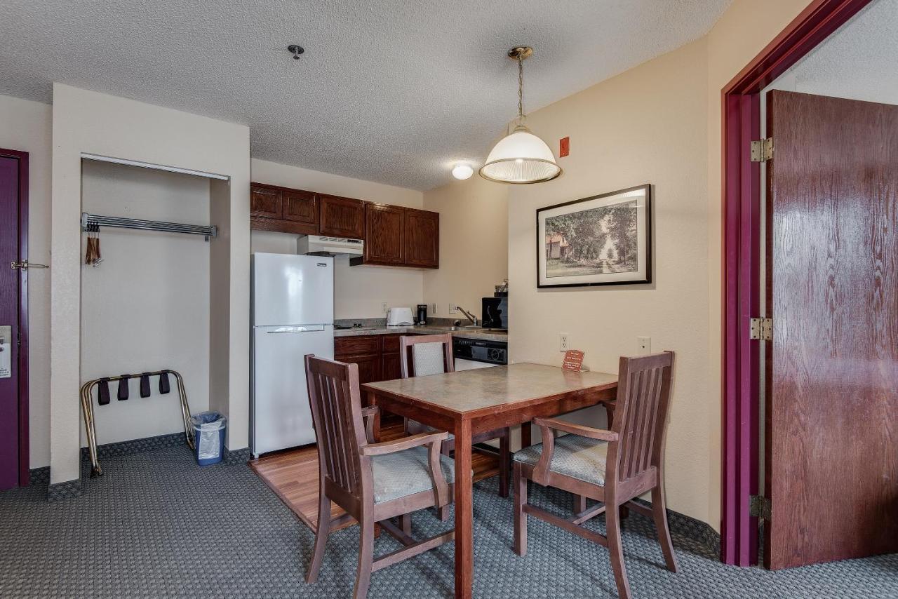 Hotel Townsquare Place Chaska