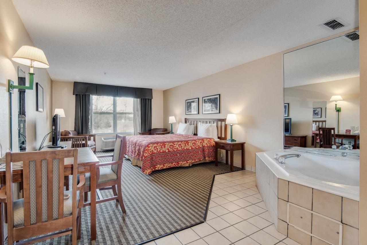 Townsquare Place Hotel 3*